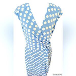 Robbie Bee Polka-dotted dress size Medium